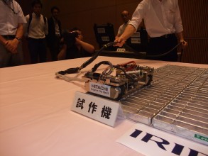 １号機格納容器内部調査に用いられた形状変化型ロボット