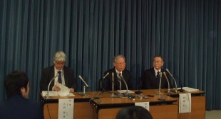 Pres. Matsuura (center)
